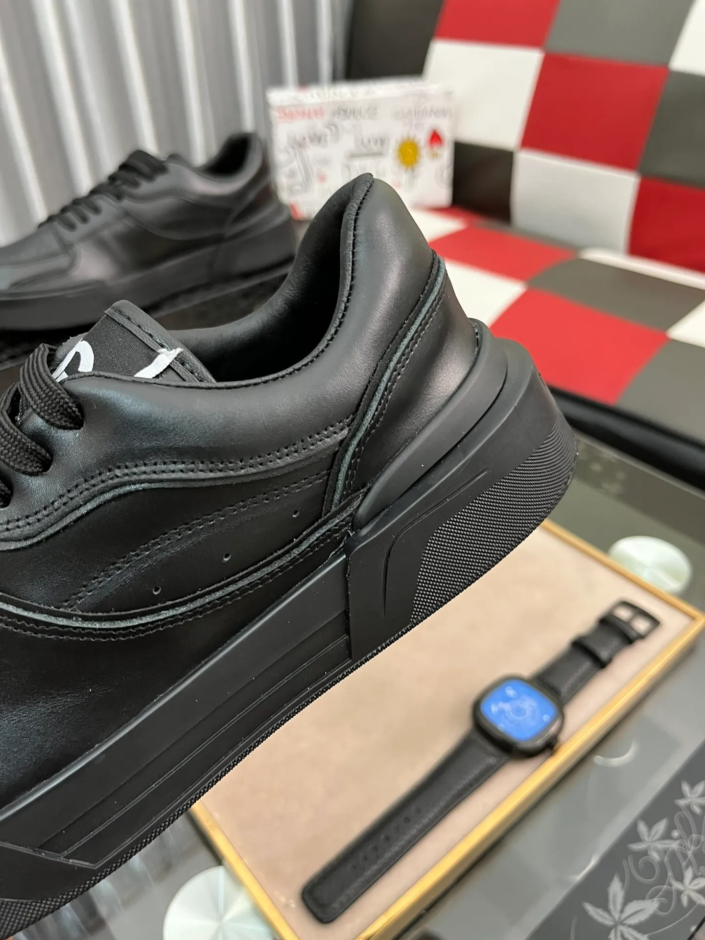 Men's shoes 💰480⌚️⌚️【DG～】Men's casual shoes are on sale simultaneously in 2022z cabinets 🔷Multiple colors🔜Handmade upper with graffiti fabric ➕Genuine leather lining, comfortable and breathable, sole: original comfortable handmade graffiti wear-resistant outsole, ⚠️real thing📱photography🎬the real thing is better. Code number 38-445⃣️Color optional